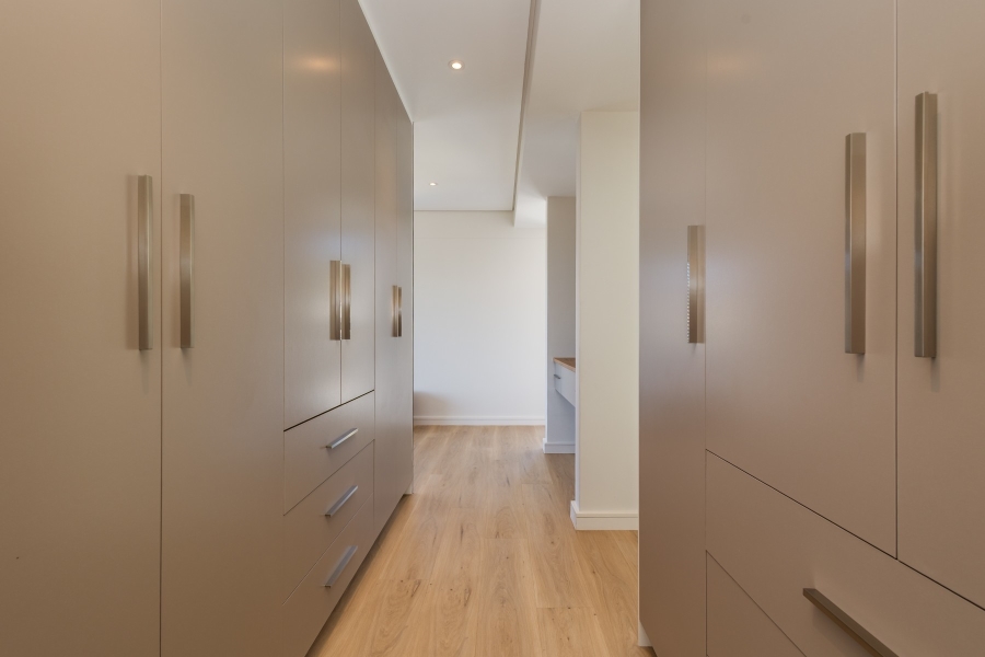 4 Bedroom Property for Sale in Whale Rock Western Cape